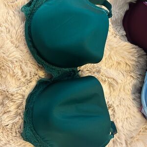 Victoria's Secret Emerald Lace Bra